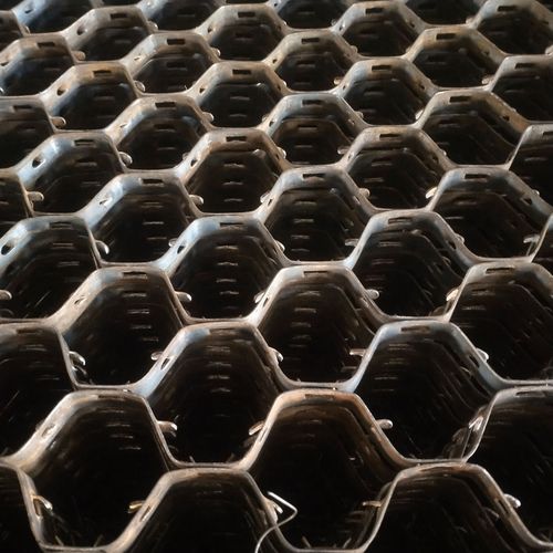 龟甲网生产定制 金属不锈钢板龟甲网 工厂水泥用固定碳钢龟甲网